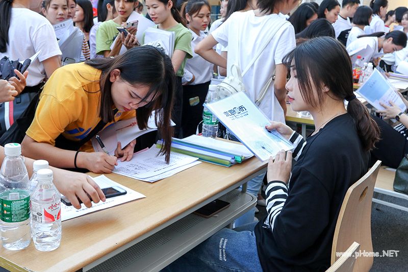 教育学院举行校企合作园所校园招聘会