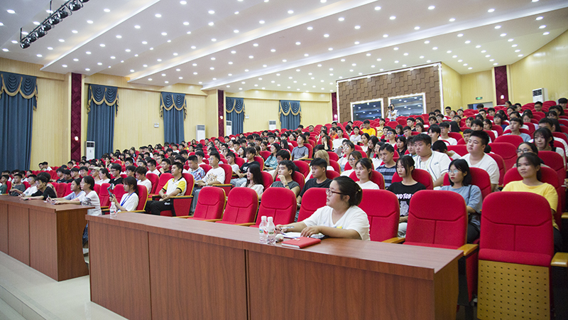 弘扬建党精神，赓结红色血脉丨信息工程学院开展党史学习教育党课